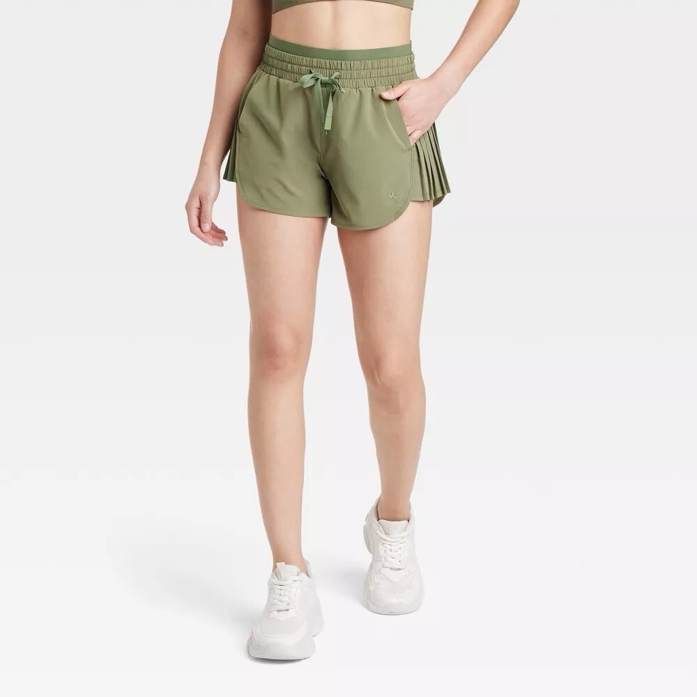 JoyLab High-Rise Pleated Side Shorts 2.5"